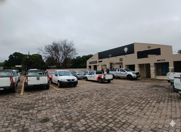 208  m² Commercial space