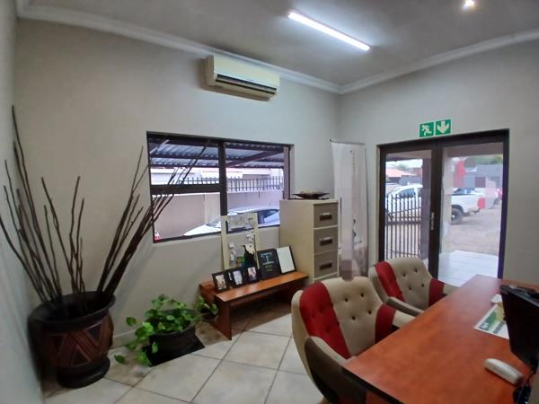 208 m² Commercial space