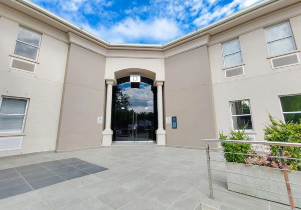 395  m² Commercial space