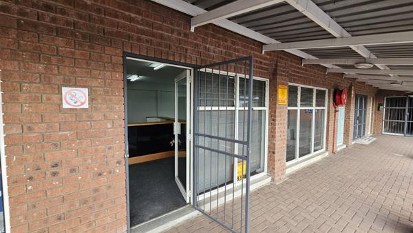 100  m² Commercial space