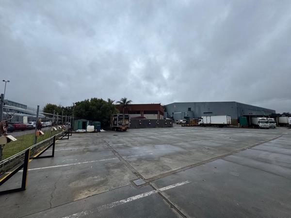4 572  m² Industrial space