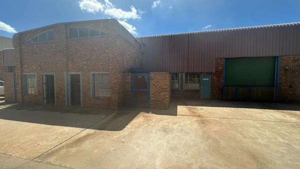 195  m² Commercial space