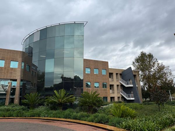1 360 m² Commercial space