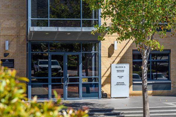 1 014.2  m² Office Space