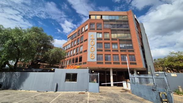 1 076 m² Commercial space