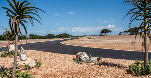 600 m² Land