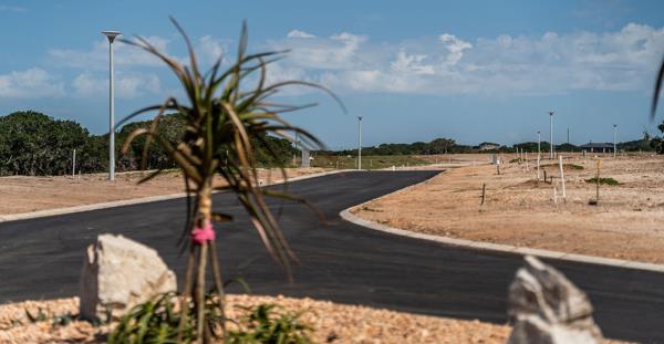 672 m² Land