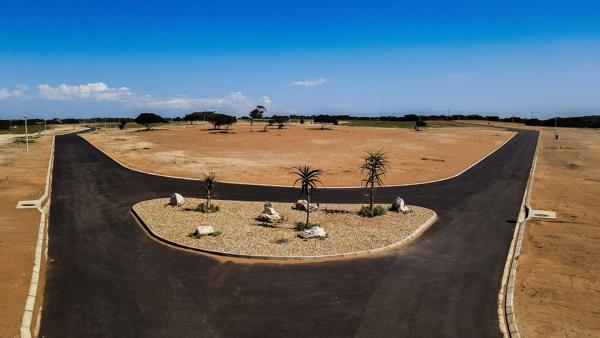 600 m² Land