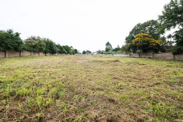 1 071 m² Land