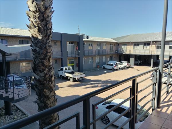 100  m² Commercial space