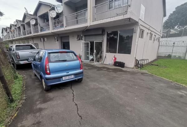 215  m² Retail Space