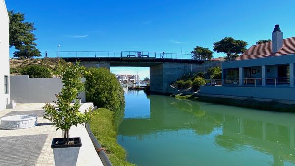 404 m² Land