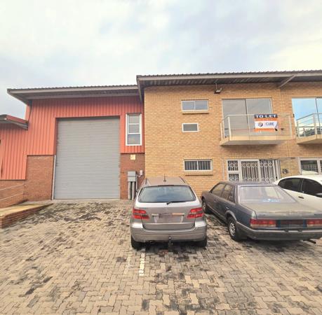 307  m² Industrial space