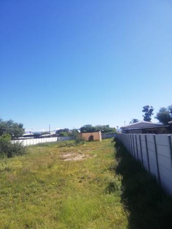 1 172 m² Land
