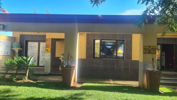 1 000  m² Commercial space