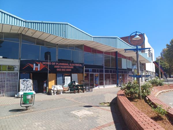 1 302.3  m² Retail Space