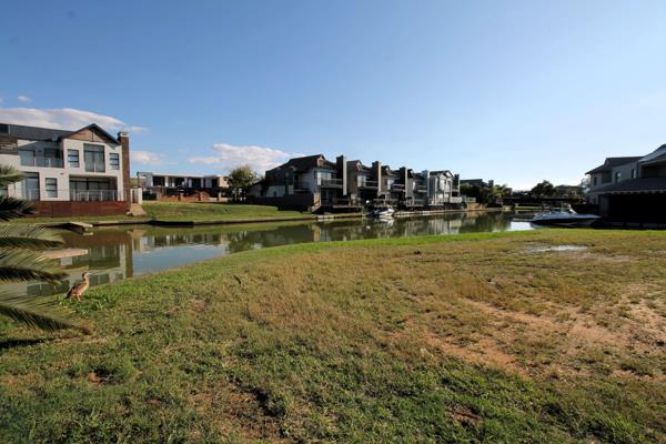 899 m² Land