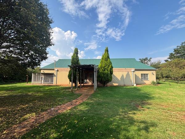 205  m² Commercial space