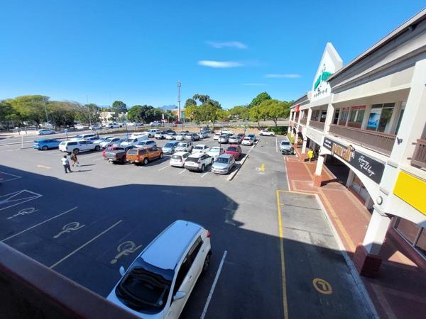 491  m² Retail Space