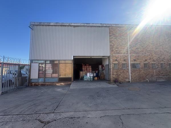 560  m² Industrial space