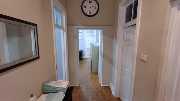 230  m² Commercial space