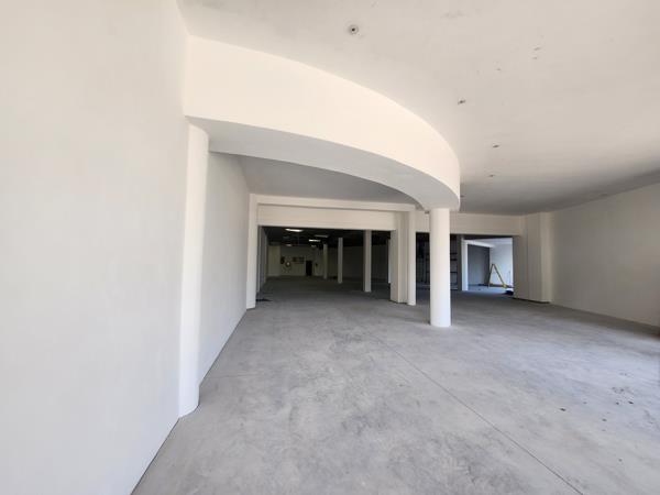 429 m² Commercial space