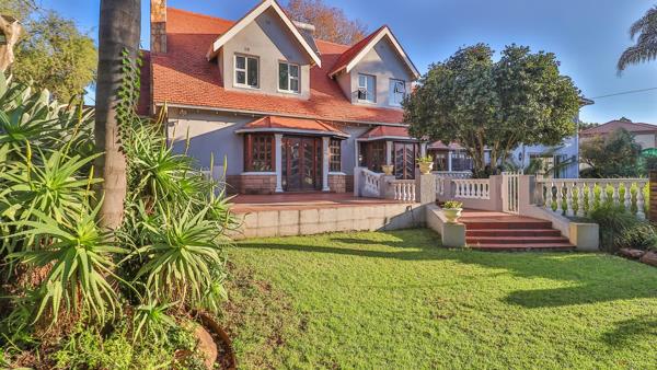 6 Bedroom House