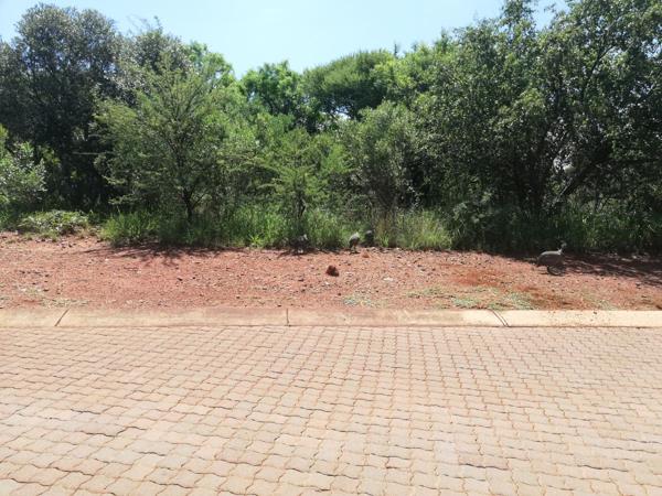 1 058 m² Land