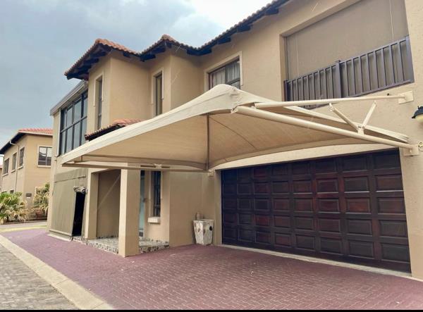 4 Bedroom Townhouse