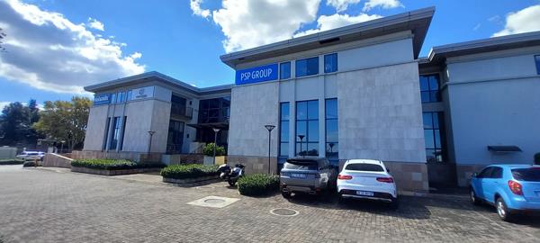 187  m² Commercial space