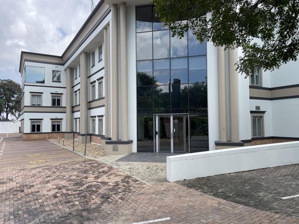 1 399  m² Commercial space