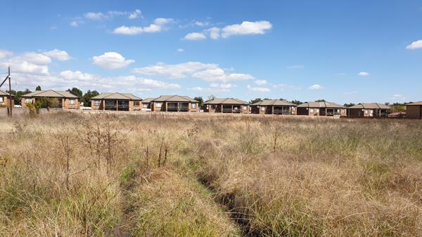 3 950 m² Land
