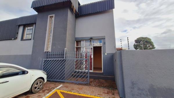 125  m² Commercial space