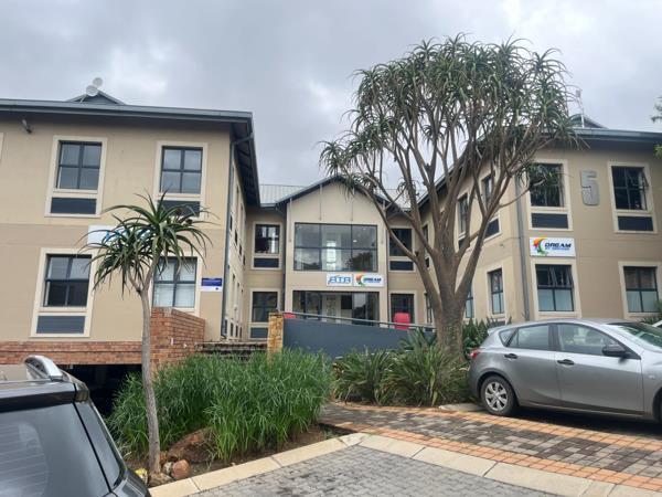 115  m² Commercial space