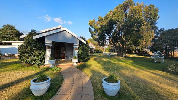 2 000  m² Commercial space