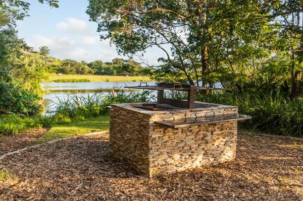 1 502 m² Land