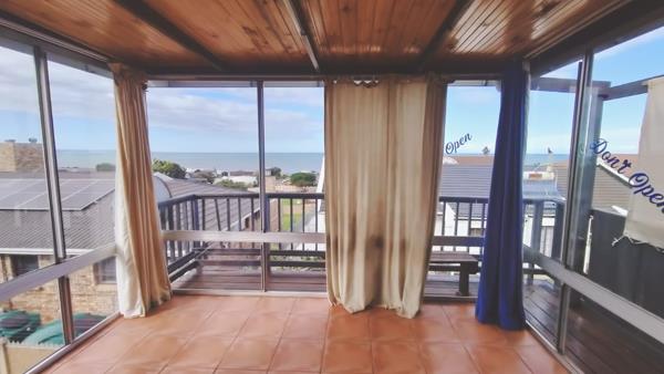 Bachelor apartment