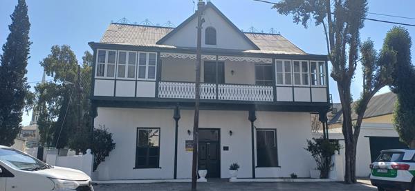 200 m² Commercial space