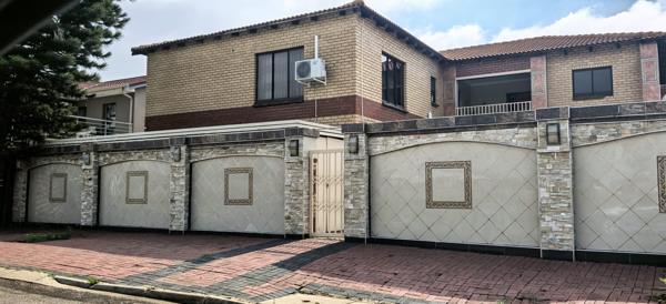 6 Bedroom House