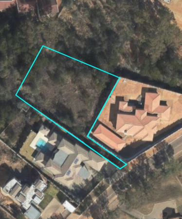 1 705 m² Land
