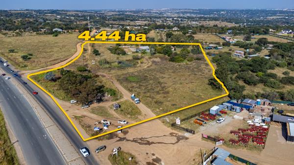 4.4 ha Land