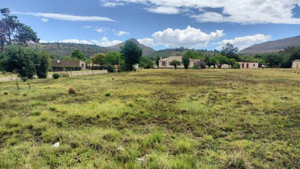 2 141 m² Land
