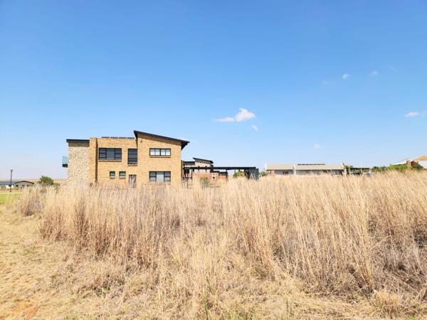 888 m² Land