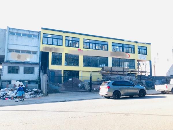 490  m² Commercial space