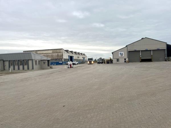 2 903  m² Industrial space