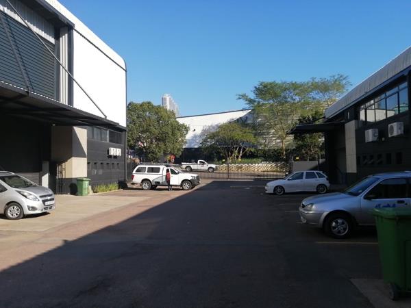 768 m² Industrial space