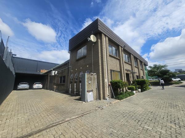 725  m² Industrial space