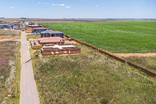 956 m² Land