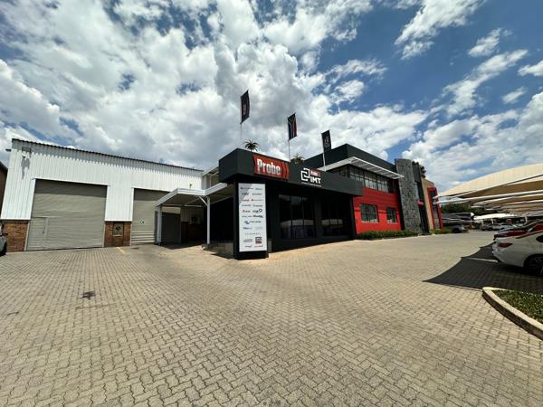 3 400  m² Commercial space