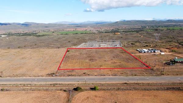 2.8 ha Land